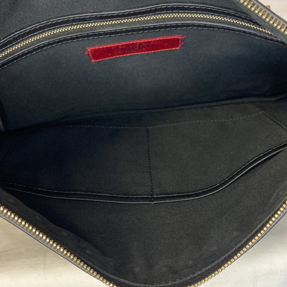 Valentino Garavani Rockstud Black Leather Pouch - Picture 7 of 11